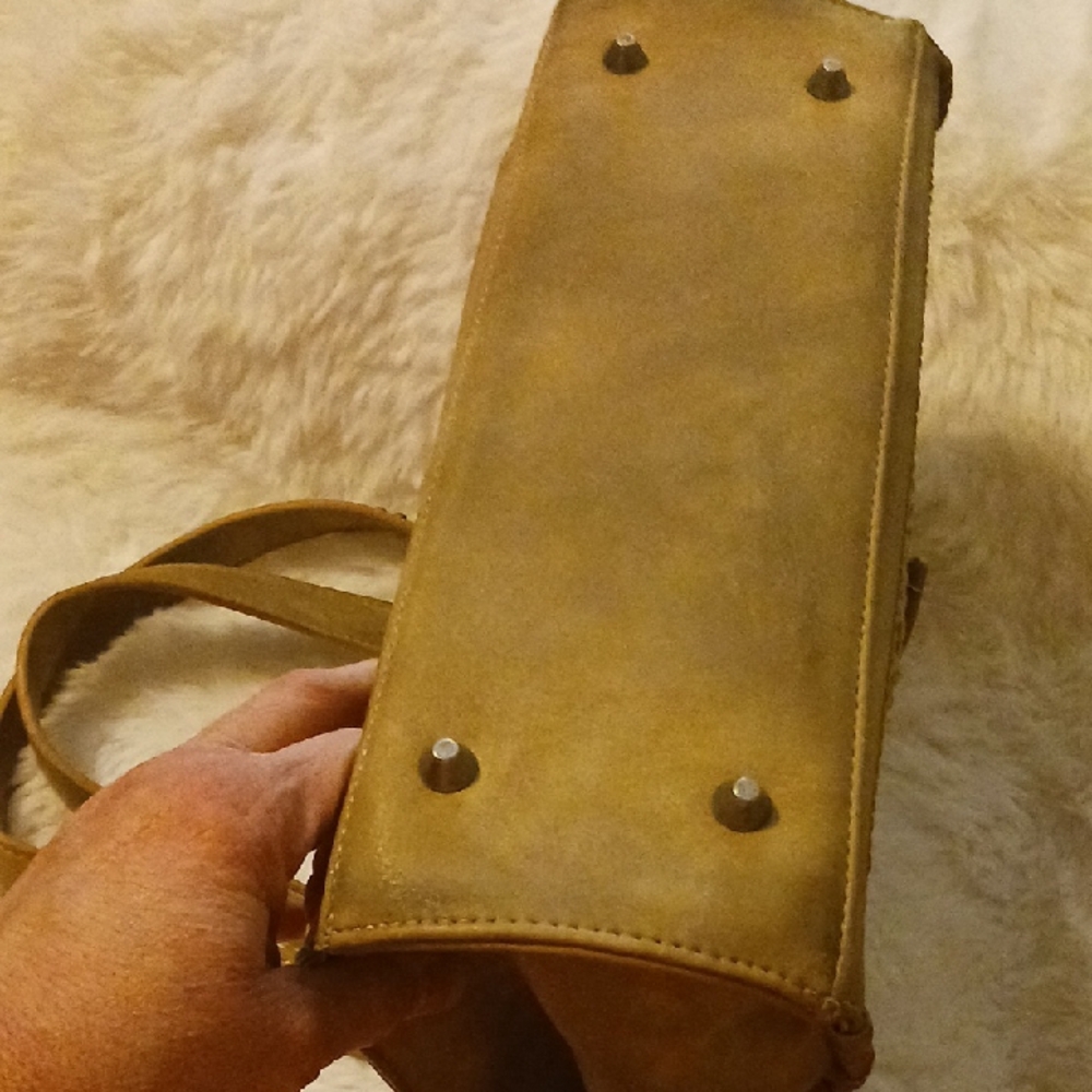 Montana WestStylish Tan and Brown Women's Bag - Picture 6 of 17